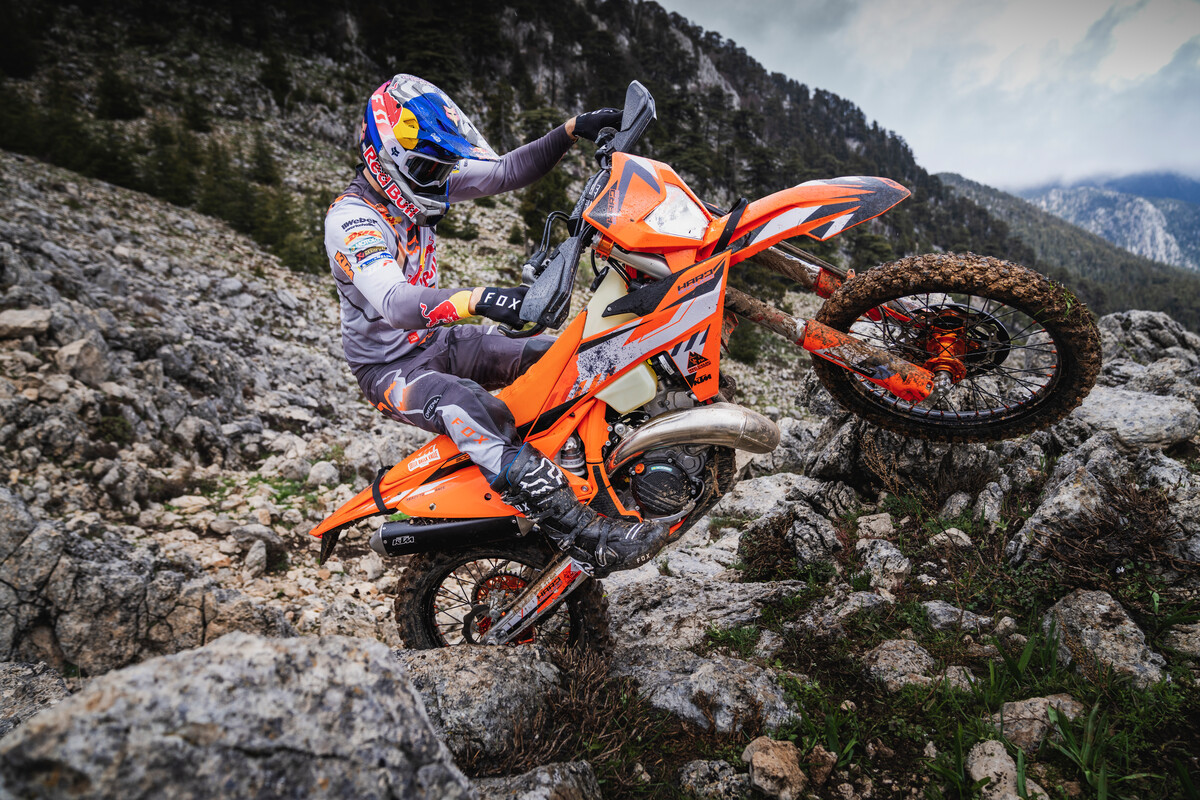 KTM INTRODUCES AN ALL-NEW HARDENDURO MODEL TO THE 2024 ENDURO LINE-UP
